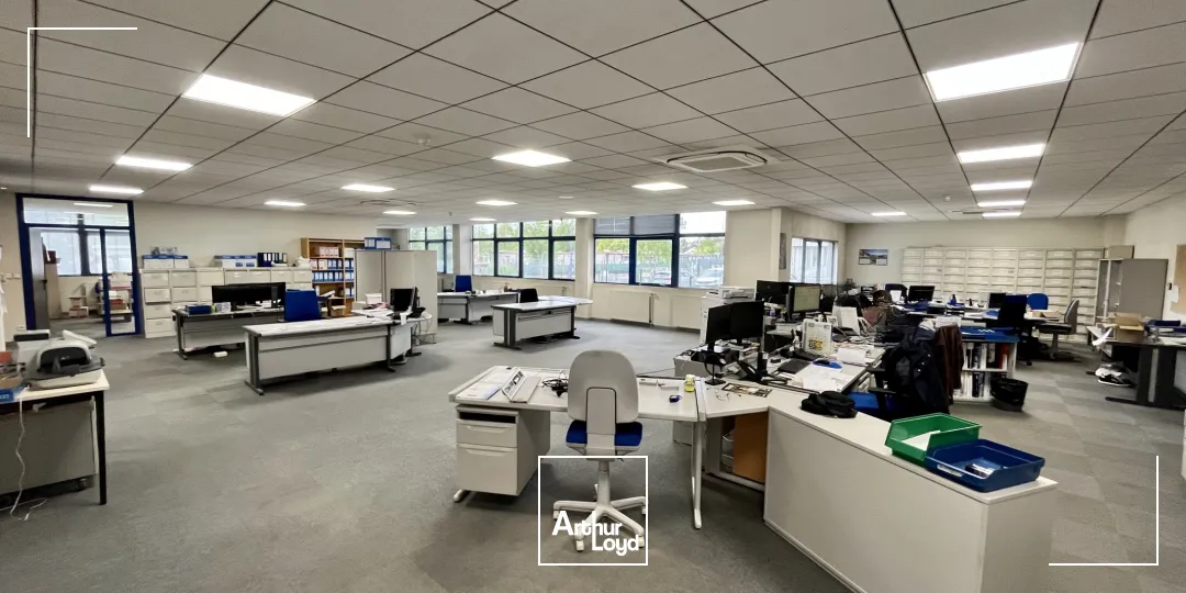 Bâtiment d'activité à louer 1885m2 à Fleury les Aubrais