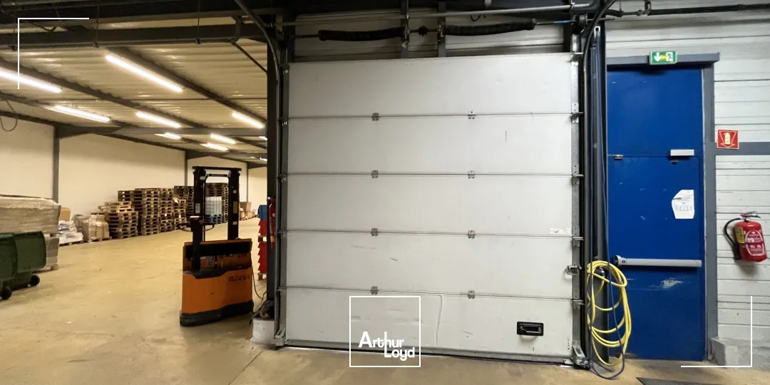 Bâtiment d'activité à louer 1885m2 à Fleury les Aubrais