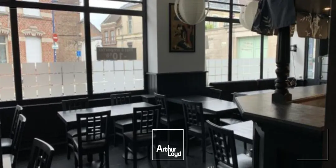 Local commercial à louer Douai - 80 m² avec cave - Centre-ville, restauration possible