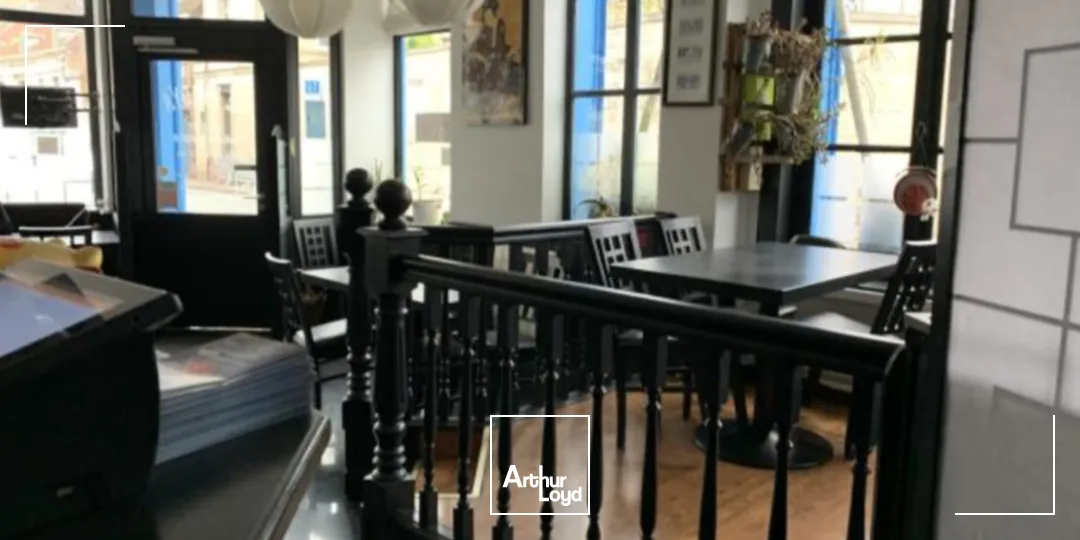 Local commercial à louer Douai - 80 m² avec cave - Centre-ville, restauration possible