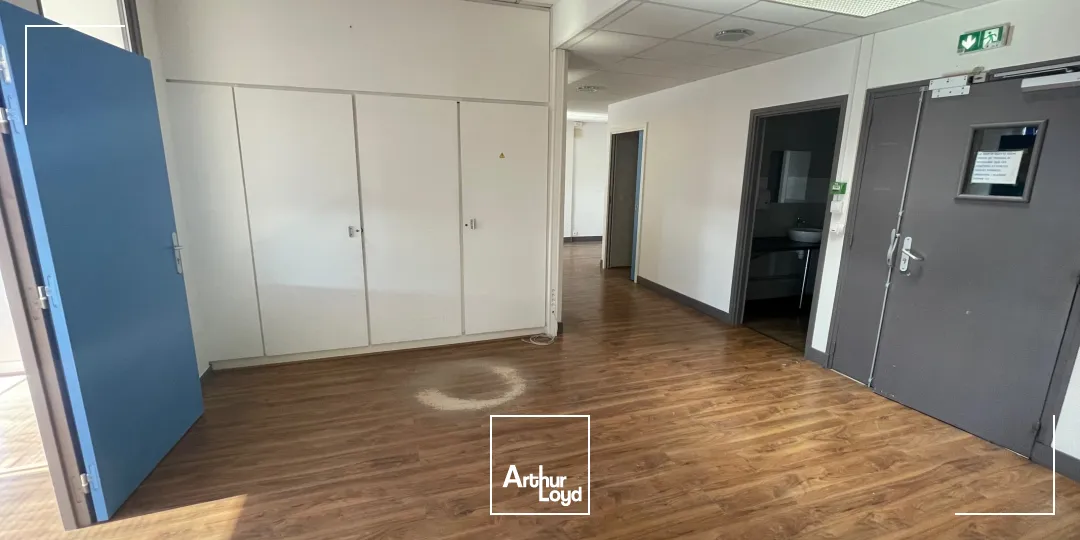 Bureaux à louer à VAL DE REUIL 27100