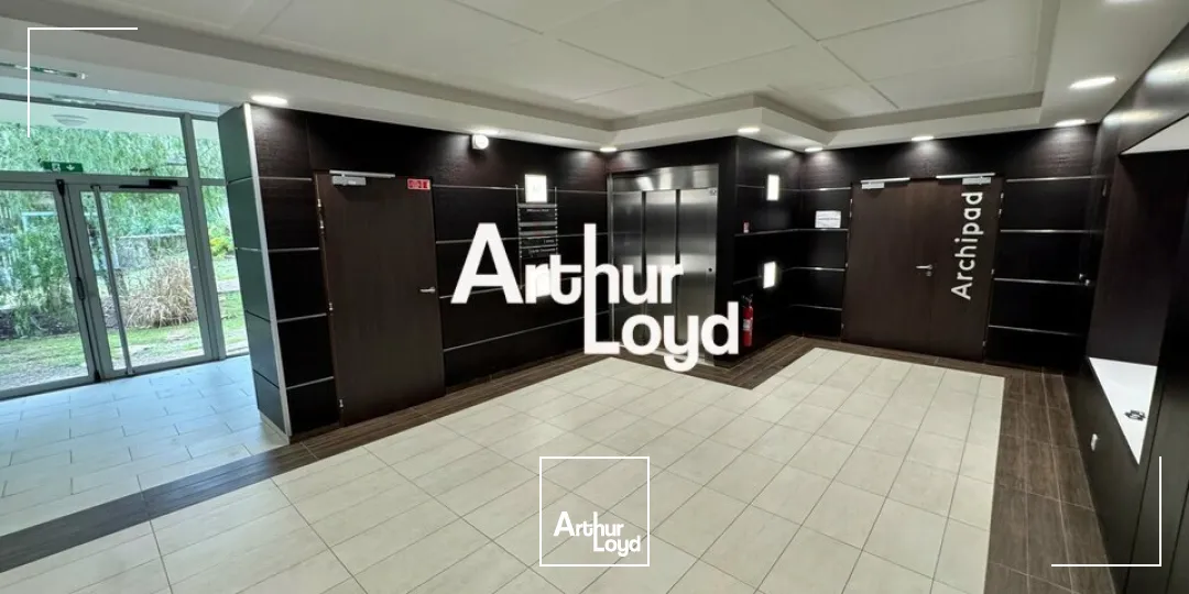 Bureaux cloisonnés et climatisés à louer 284 m² - Sophia Antipolis 