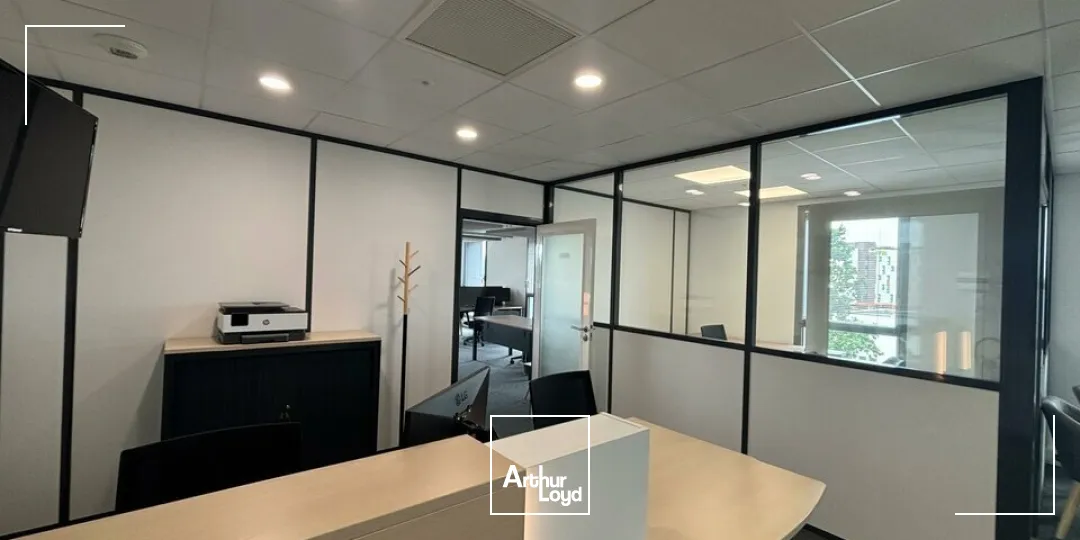 À LOUER  BUREAUX 376 m² AVEC TERRASSE  LA ROCHE-SUR-YON