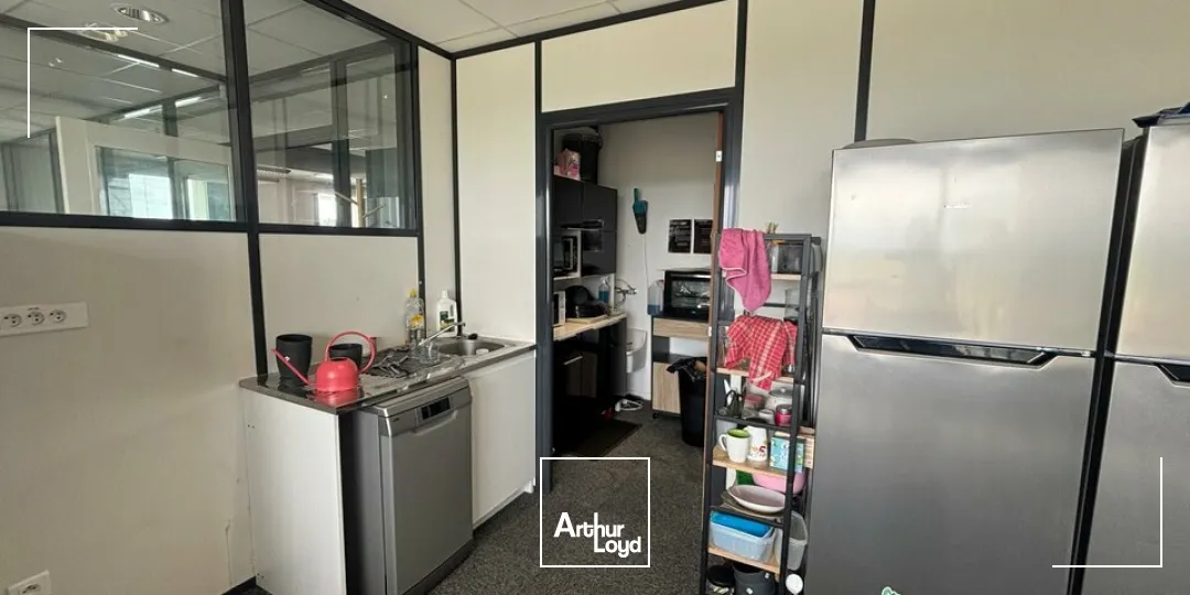 À VENDRE  BUREAUX 140 m²  LA ROCHE-SUR-YON