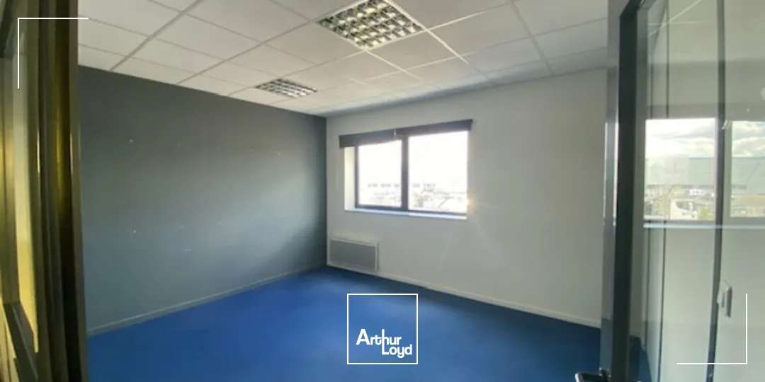 À LOUER  BUREAUX 91 m²  ZONE BEAUPUY  LA ROCHE-SUR-YON