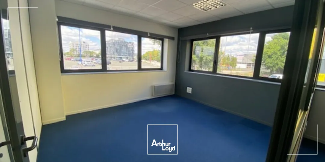 À LOUER  BUREAUX 91 m²  ZONE BEAUPUY  LA ROCHE-SUR-YON