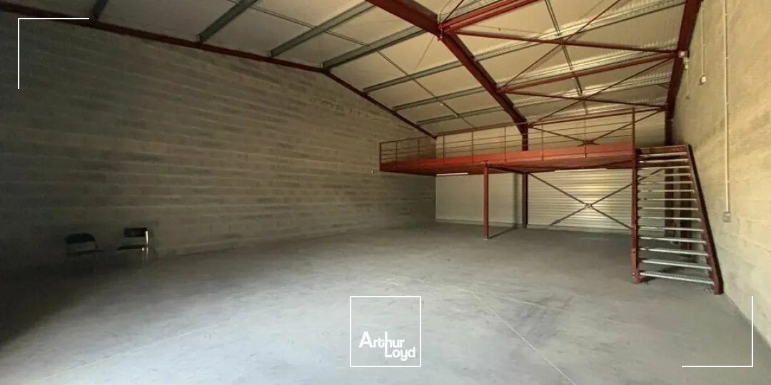 À LOUER  LOCAL D'ACTIVITÉ NEUF  AIZENAY