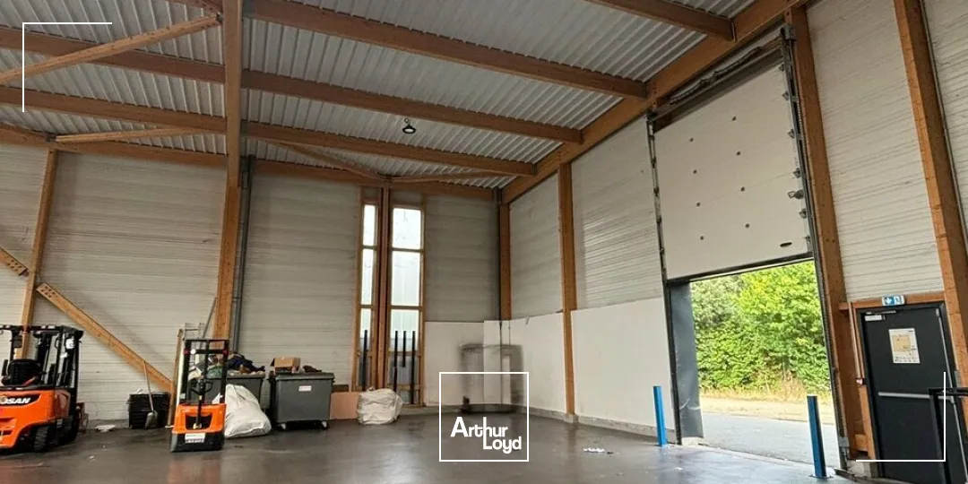 À LOUER  BÂTIMENT D'ACTIVITÉ 625 m²  SUD DE LA ROCHE-SUR-YON