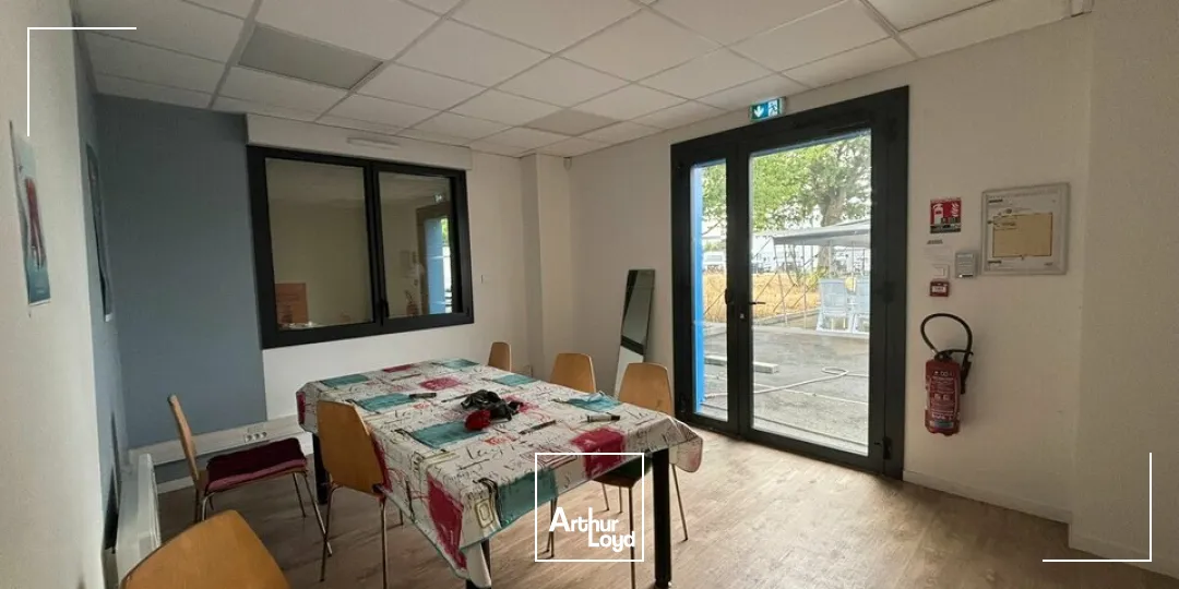 À LOUER  BÂTIMENT D'ACTIVITÉ 625 m²  SUD DE LA ROCHE-SUR-YON