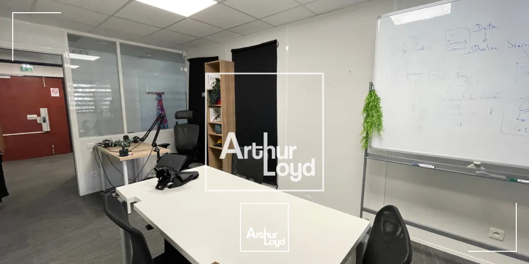 A LOUER - BUREAUX ESPRIT CAMPUS - PARC CLUB DU MILLENAIRE MONTPELLIER - GRAND PARKING