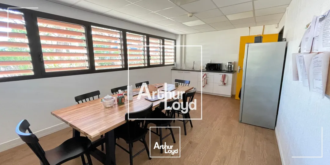 A LOUER - BUREAUX ESPRIT CAMPUS - PARC CLUB DU MILLENAIRE MONTPELLIER - GRAND PARKING