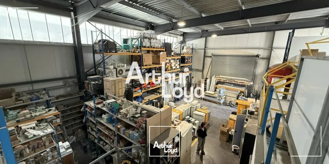 À LOUER - LOCAL D'ACTIVITÉ DE 507 m² AVEC 1500 m² DE TERRAIN 