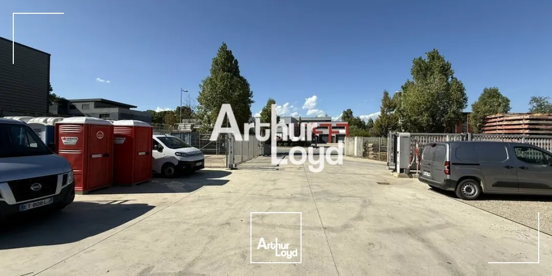 À LOUER - LOCAL D'ACTIVITÉ DE 507 m² AVEC 1500 m² DE TERRAIN 