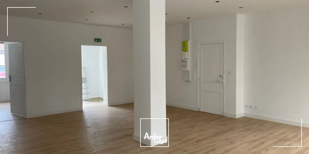 LOCAL COMMERCIAL LUMINEUX - 60 m2 - A LOUER - SOISSONS