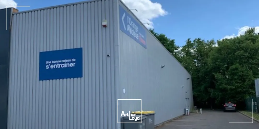 LOCAL ou Bureau - 430 m2 - A LOUER - VILLERS COTTERETS