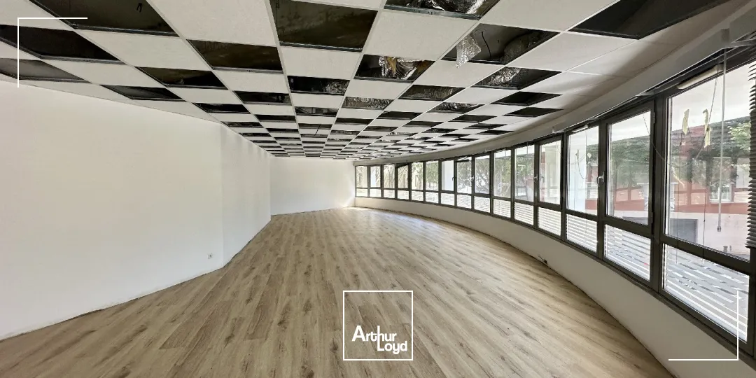 LOCAUX PROFESSIONNELS AIX CENTRE EN COURS DE RÉNOVATION