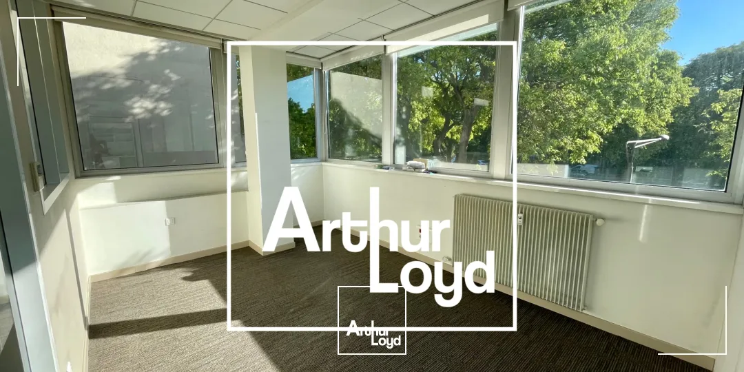 Bureaux disponibles à louer - Centre ville - entrée de ville - avec parking - Nîmes