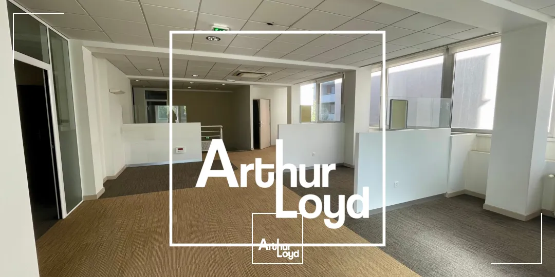 Bureaux disponibles à louer - Centre ville - entrée de ville - avec parking - Nîmes