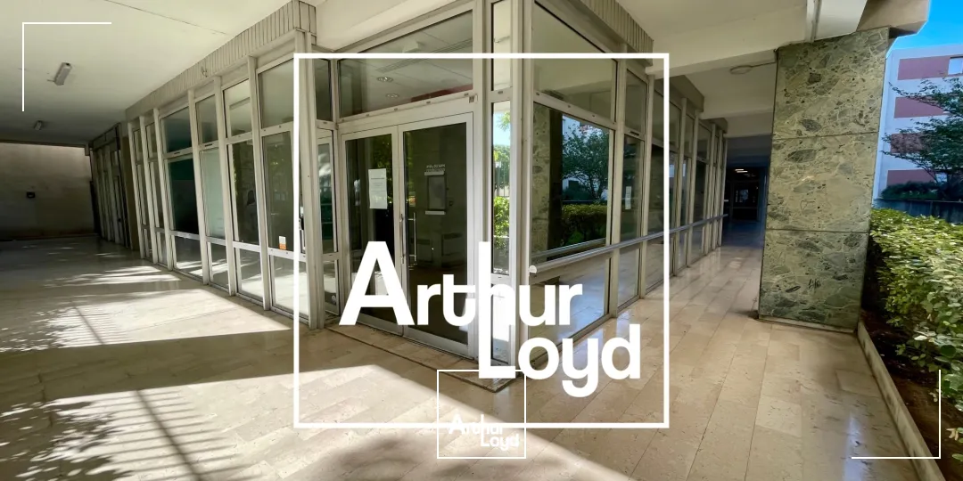 Bureaux disponibles à louer - Centre ville - entrée de ville - avec parking - Nîmes