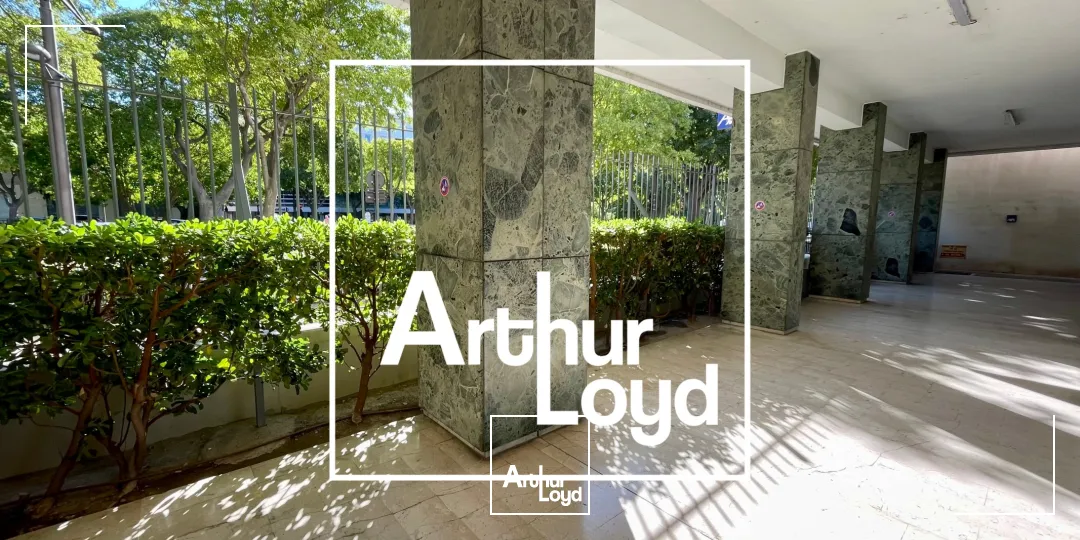 Bureaux disponibles à louer - Centre ville - entrée de ville - avec parking - Nîmes