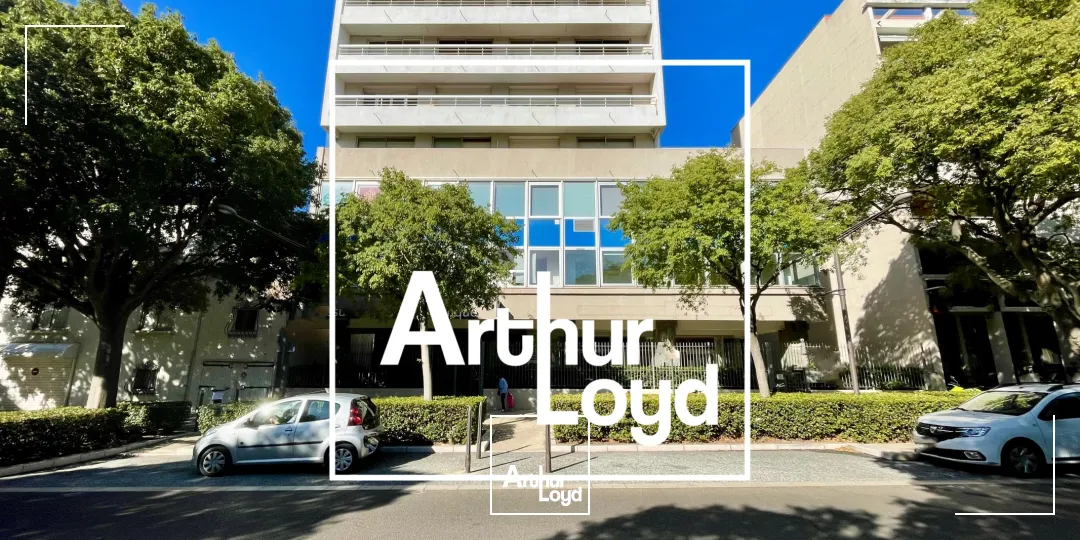 Bureaux disponibles à louer - Centre ville - entrée de ville - avec parking - Nîmes