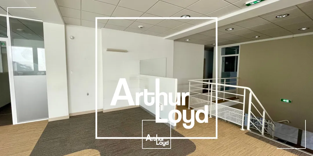 Bureaux disponibles à louer - Centre ville - entrée de ville - avec parking - Nîmes