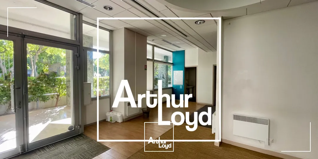 Bureaux disponibles à louer - Centre ville - entrée de ville - avec parking - Nîmes