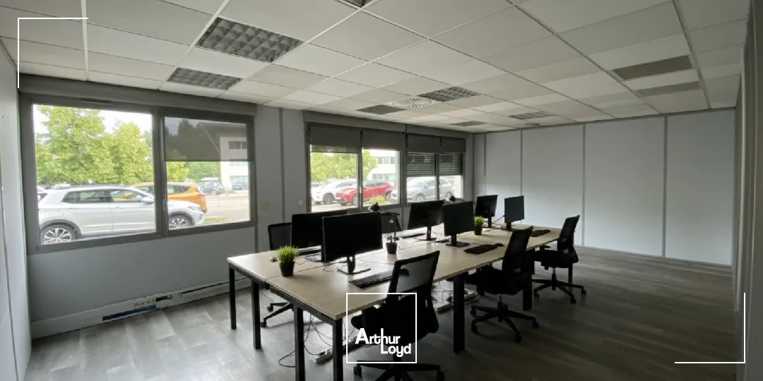 BUREAUX ENTIEREMENT RENOVES - MONTBONNOT