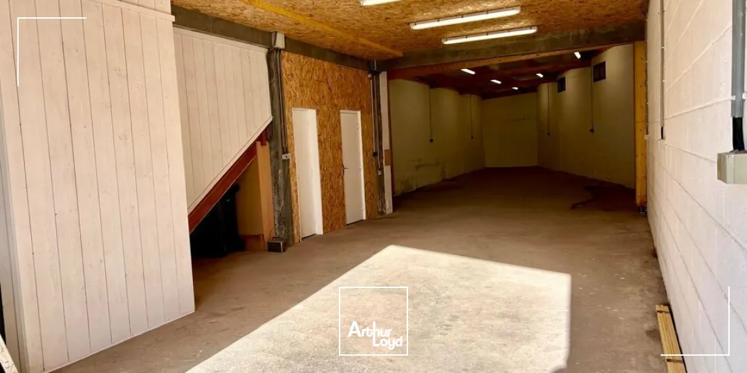 A VENDRE - MURS LIBRES - ATELIER DE 130 M2 + APPARTEMENT 