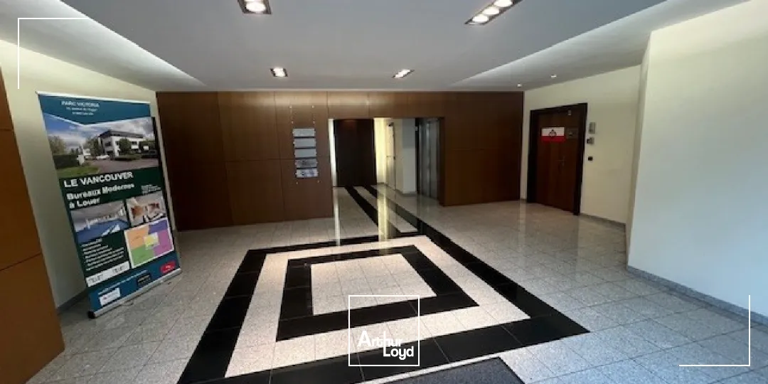 Bureaux à louer à LES ULIS 91940