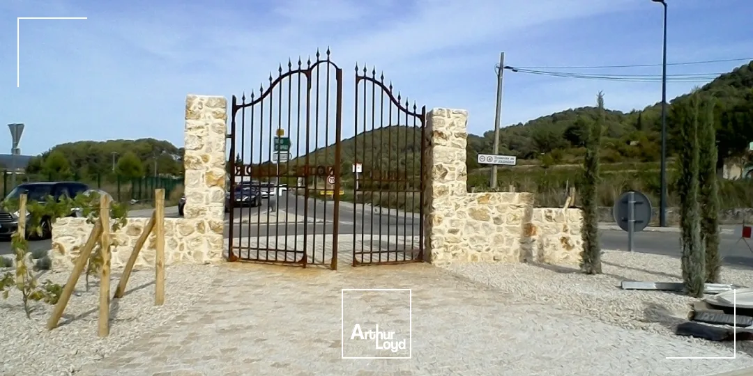 Terrain à louer en bail à construire - Très belle visibilité - ZA Le Pujol - Auriol