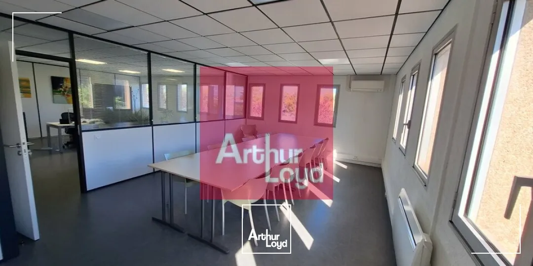 CLERMONT-FERRAND ZI BREZET A LOUER BUREAUX 130 M²