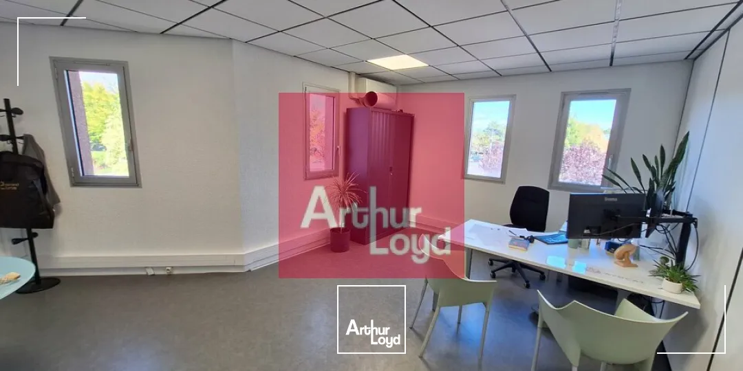 CLERMONT-FERRAND ZI BREZET A LOUER BUREAUX 130 M²