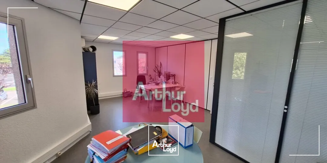 CLERMONT-FERRAND ZI BREZET A LOUER BUREAUX 130 M²