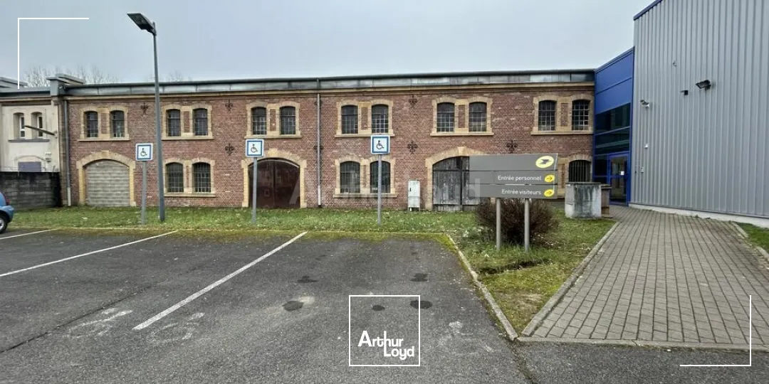 ENTREPOT - ATELIER à VENDRE de 6865 m²