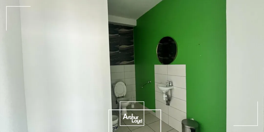 Local commercial 80m2 - Parking et accès PMR - Quartier Leclerc