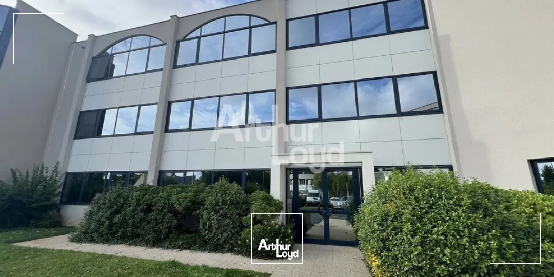SAINT GREGOIRE - BUREAUX A LOUER - 109 M²