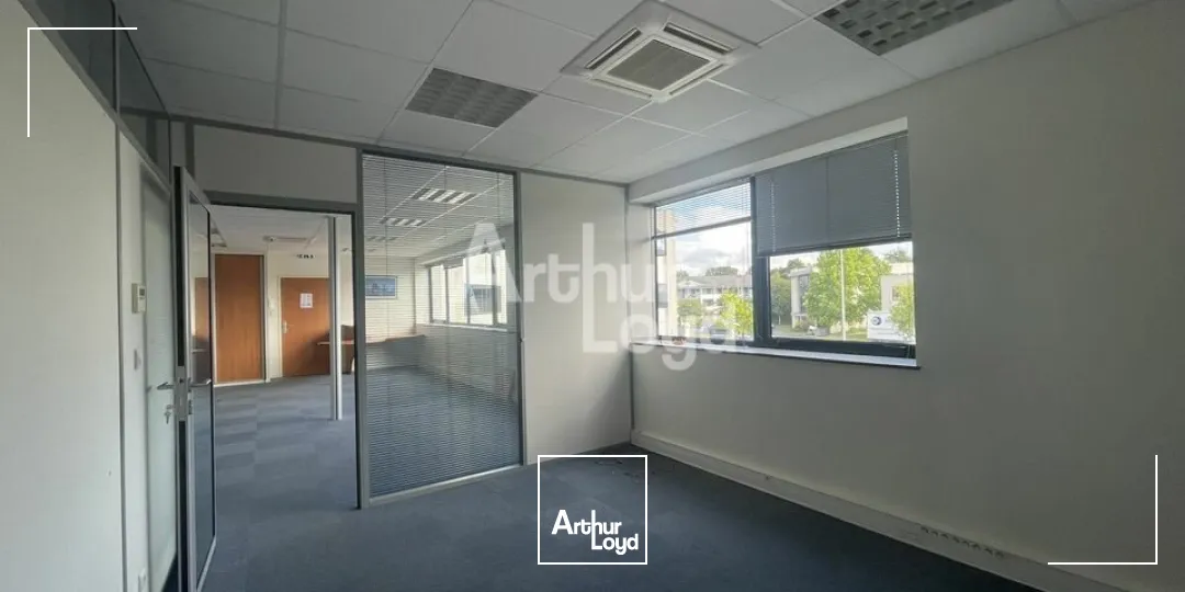 SAINT GREGOIRE - BUREAUX A LOUER - 109 M²