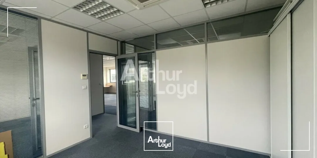 SAINT GREGOIRE - BUREAUX A LOUER - 109 M²