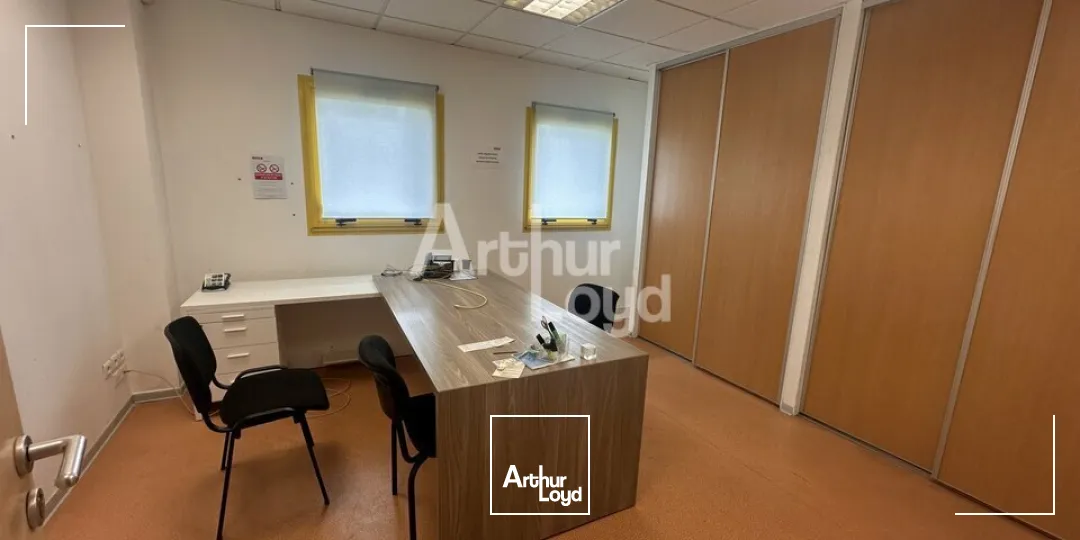 ST JEAN SUR VILAINE - LOCAL D'ACTIVITE A LOUER - 755 M²