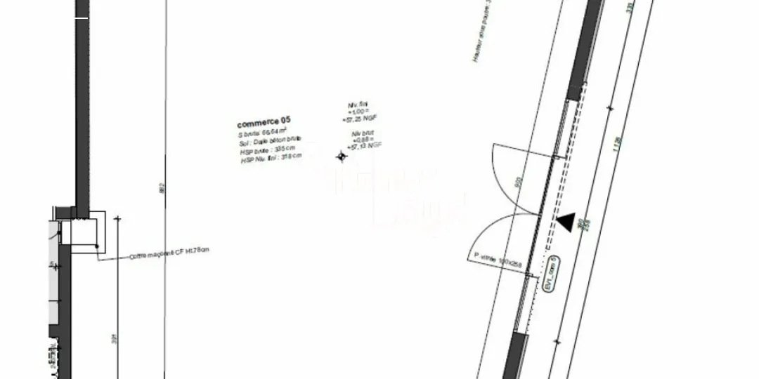 AVRILLE LOCAL COMMERCIAL DE 66 M² A VENDRE