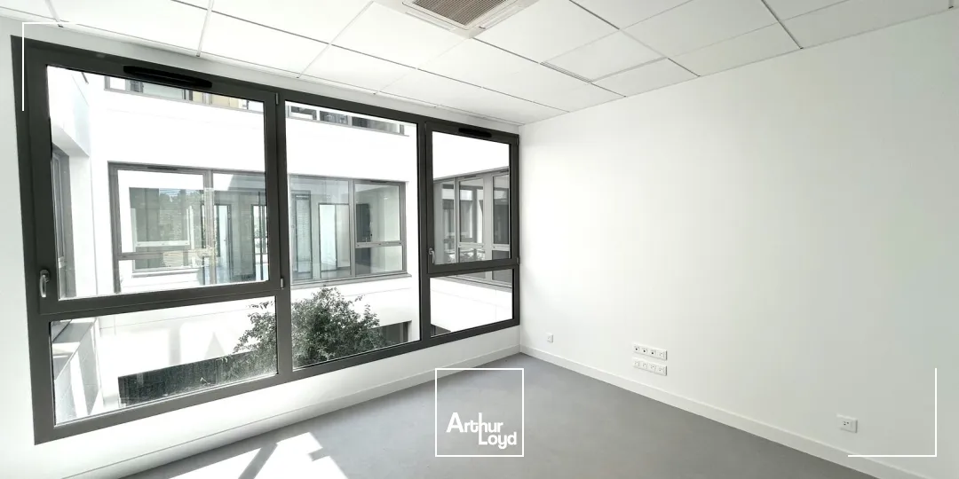 Bureaux neufs à louer de 530 m² - Artigues-Près-Bordeaux , Axe N89