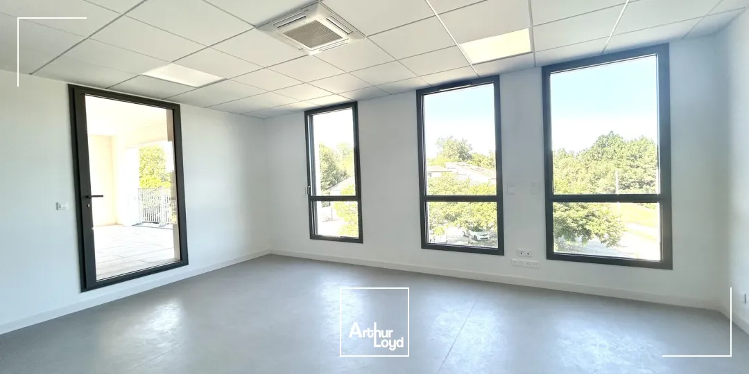 Bureaux neufs à louer de 530 m² - Artigues-Près-Bordeaux , Axe N89