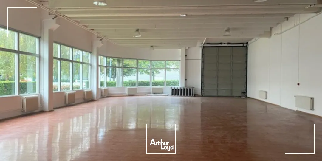 Parc Nanterre-Seine - Bureaux et activité à louer à proximité du RER A - Nombreux services sur site