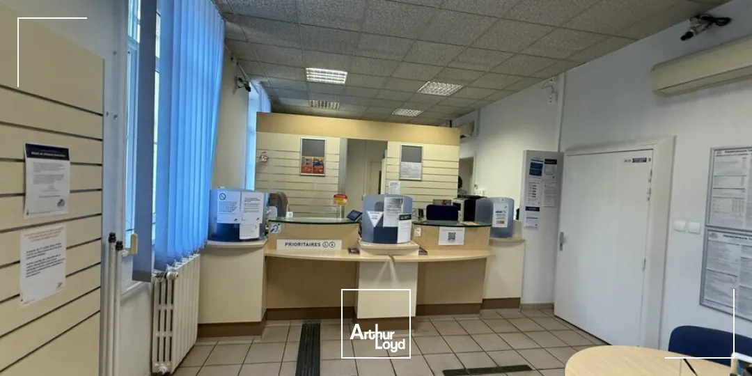 LOCAL COMMERCIAL à LOUER de 85.99 m²