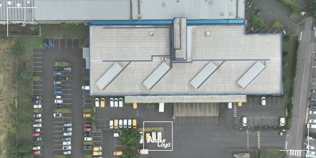 ENTREPOT - ATELIER à VENDRE de 6865 m²