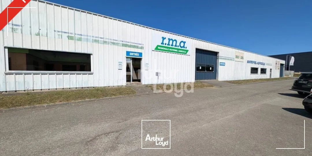 OPPORTUNITE LE RHEU - ENTREPOT A VENDRE - 3200 M²