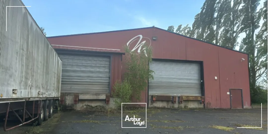 A VENDRE - LOCAL D'ACTIVITE - MEHUN SUR YEVRE