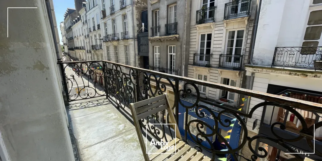 BUREAUX A LOUER -140 M²- PROCHE PLACE ROYALE NANTES