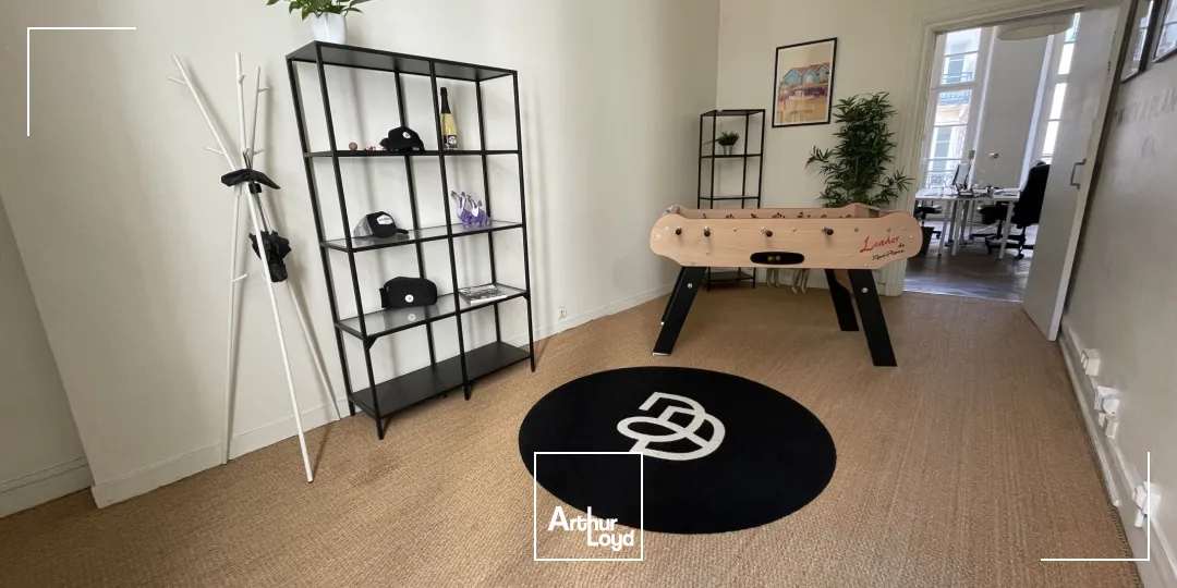 BUREAUX A LOUER -140 M²- PROCHE PLACE ROYALE NANTES
